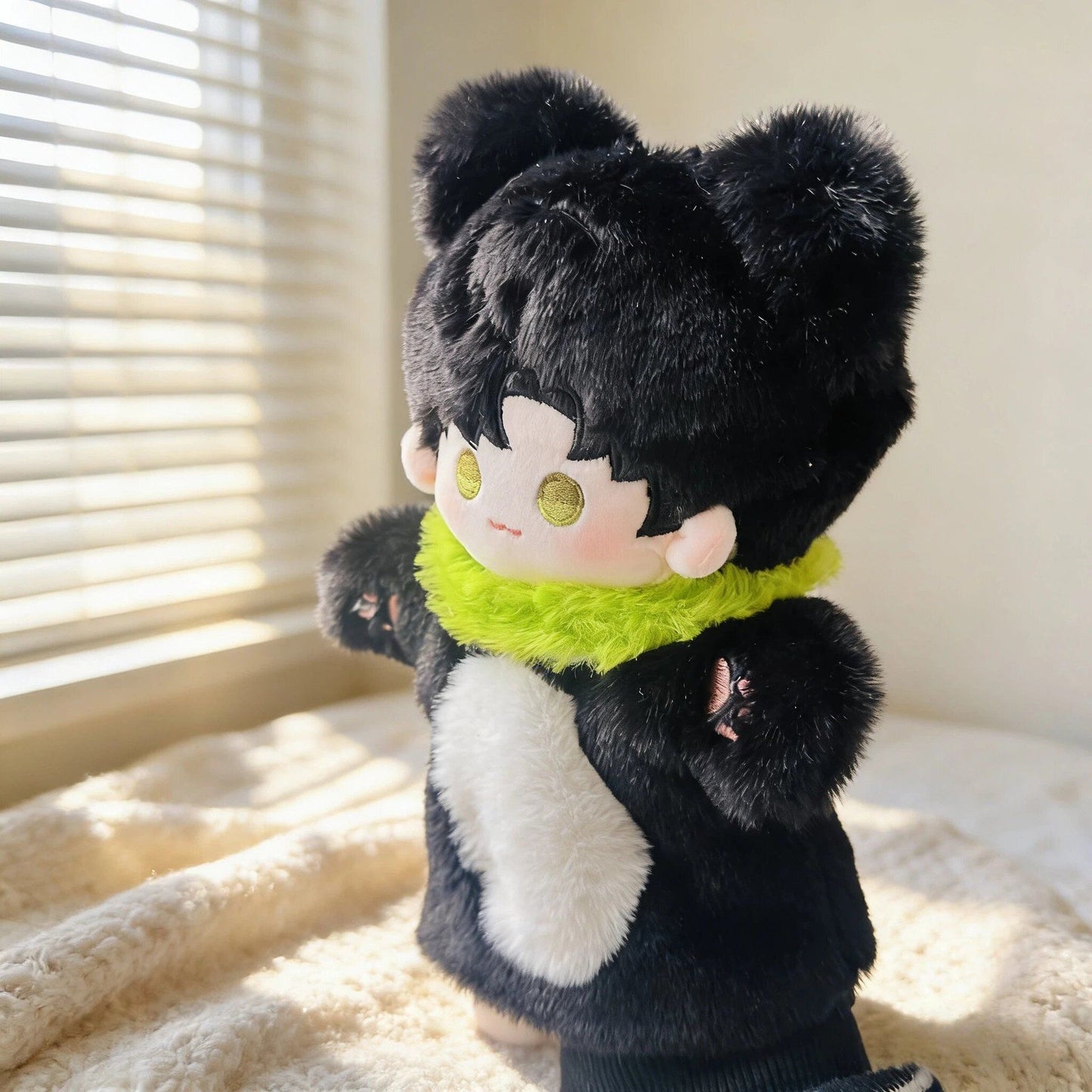 Love and deep space 28 cm hand puppet doll
