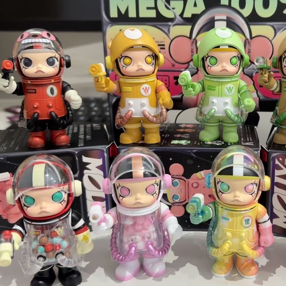 Popmart mega space Molly blind box