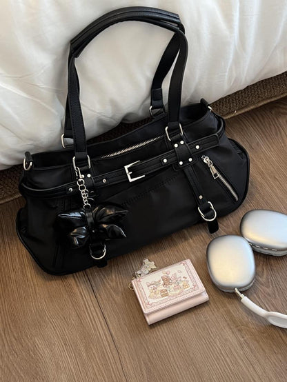 Black trending Y2K bag