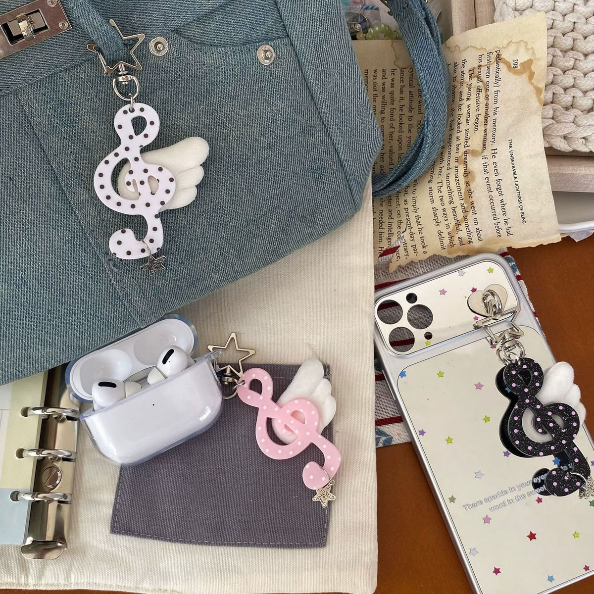 Aesthetic musical angel wings keychain