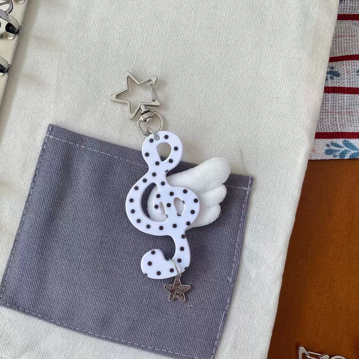 Aesthetic musical angel wings keychain