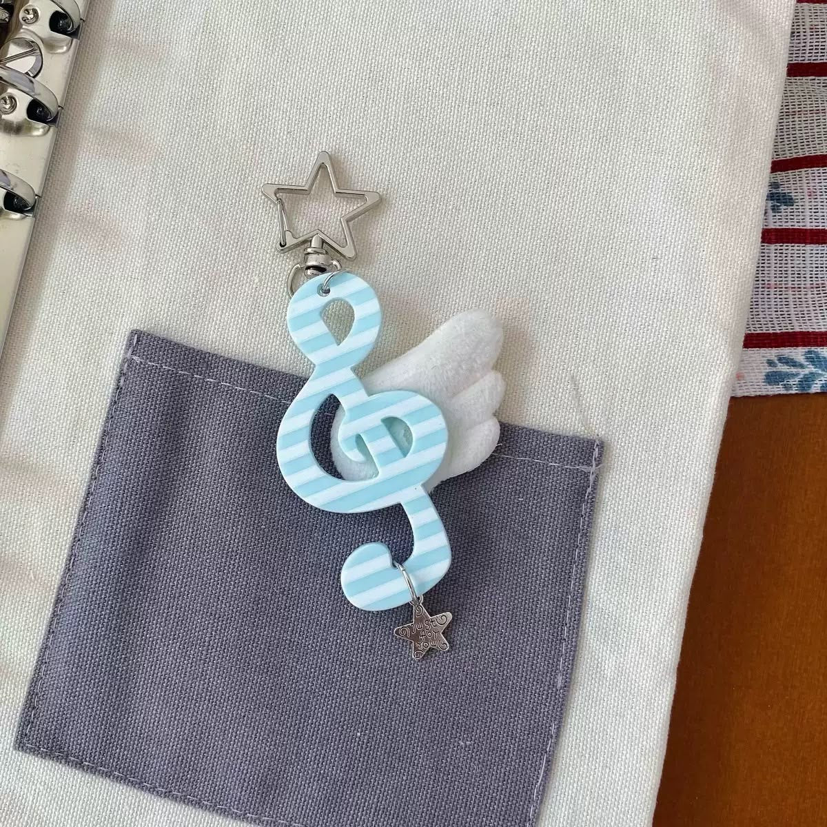 Aesthetic musical angel wings keychain