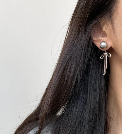 Pearl ribbon earrings