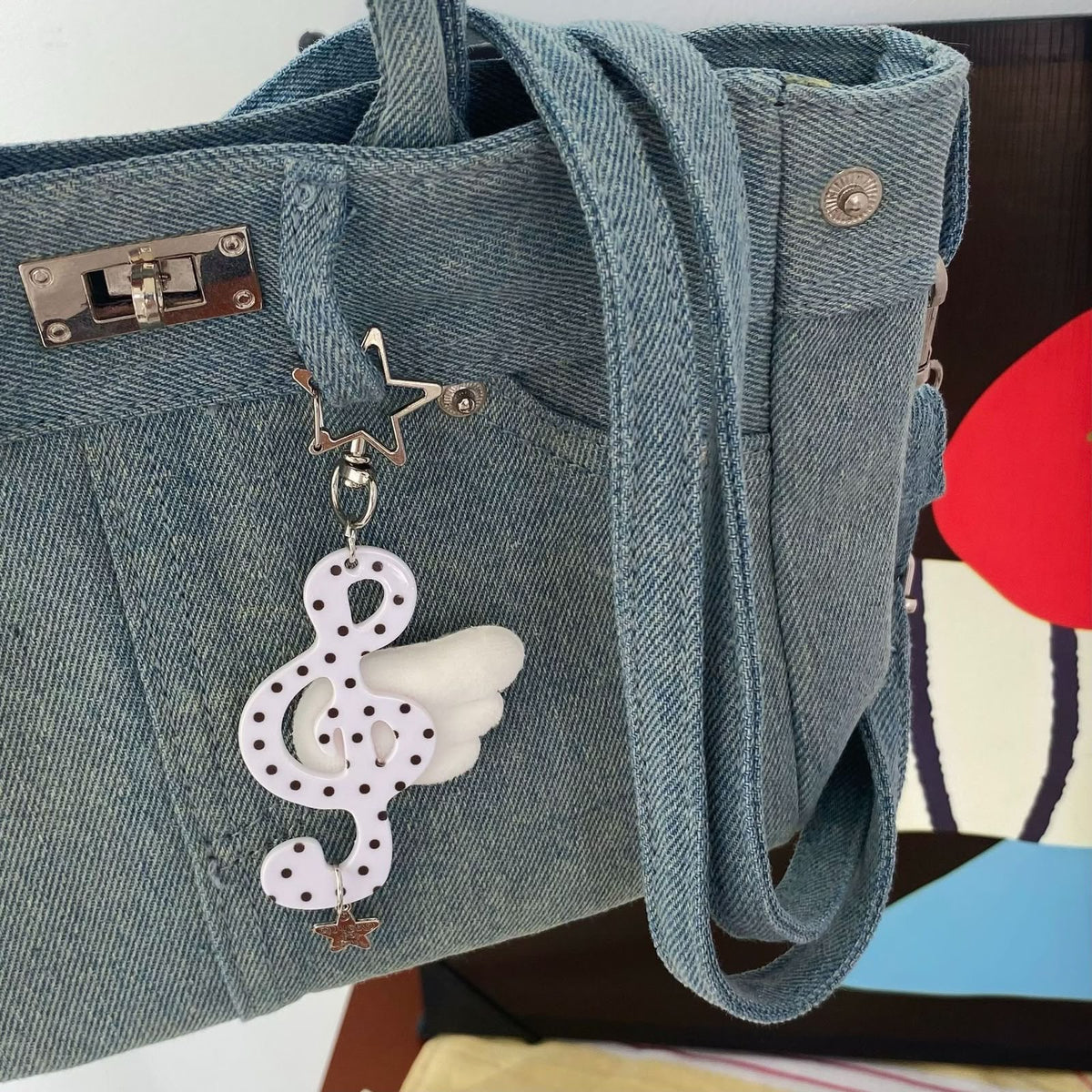 Aesthetic musical angel wings keychain