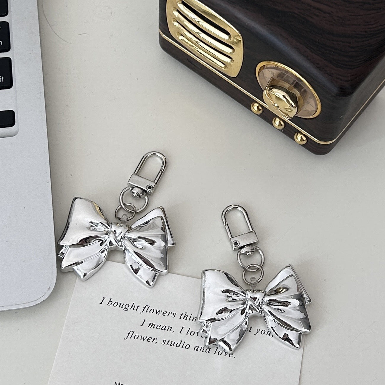 Silver bow keychain