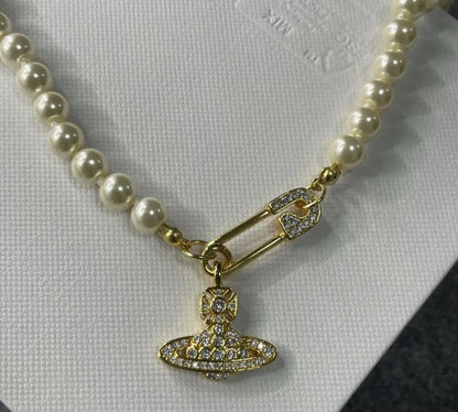 Vivienne Westwood pearl gold necklace